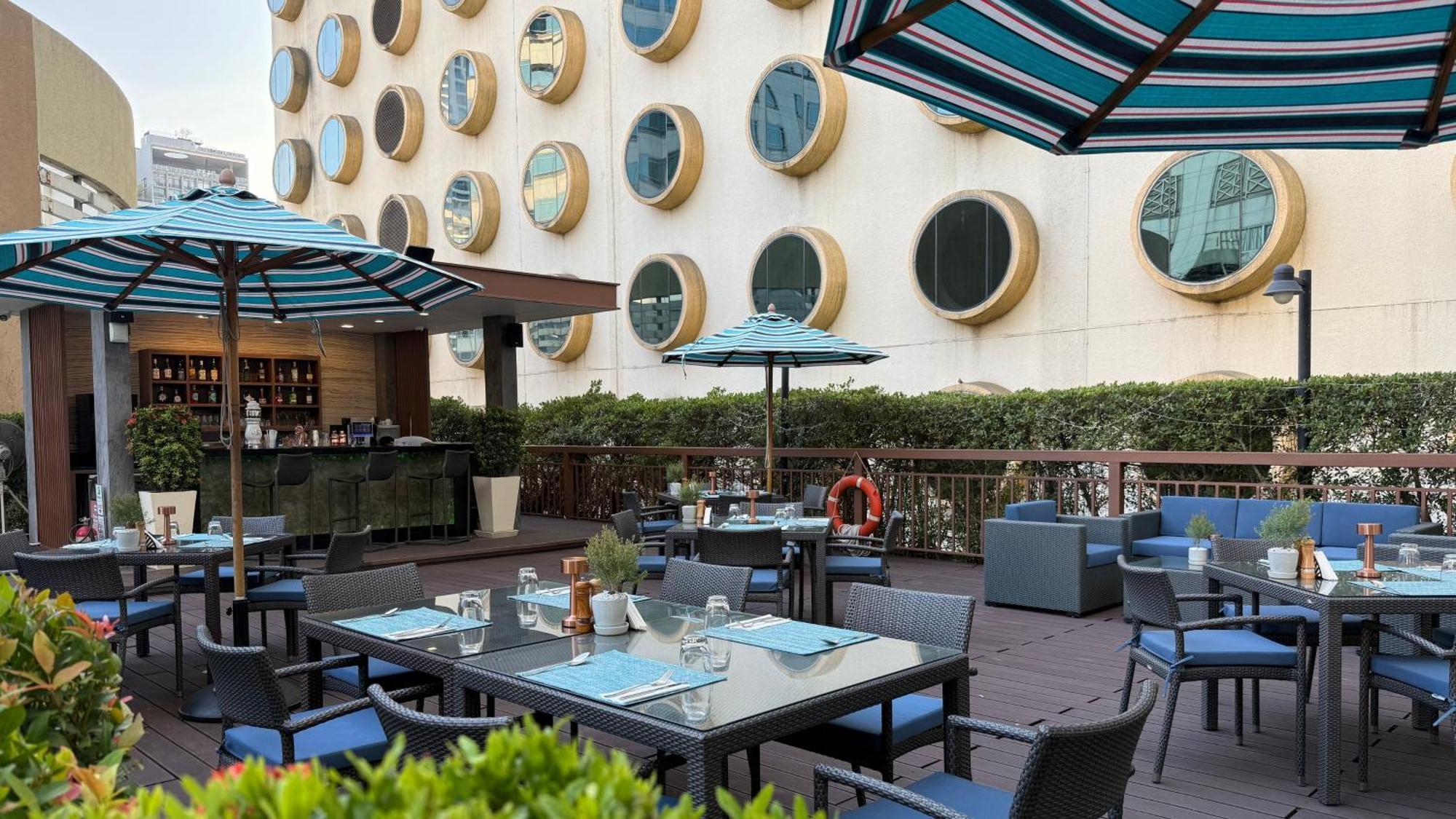 Holiday Inn Bangkok Silom By Ihg Esterno foto