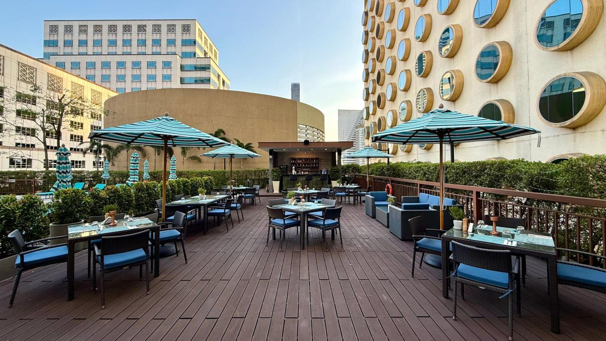 Holiday Inn Bangkok Silom By Ihg Esterno foto