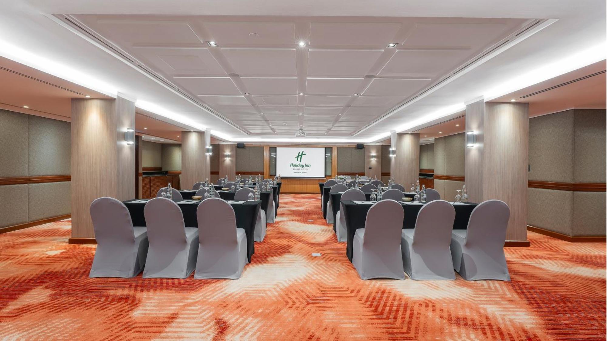 Holiday Inn Bangkok Silom By Ihg Esterno foto