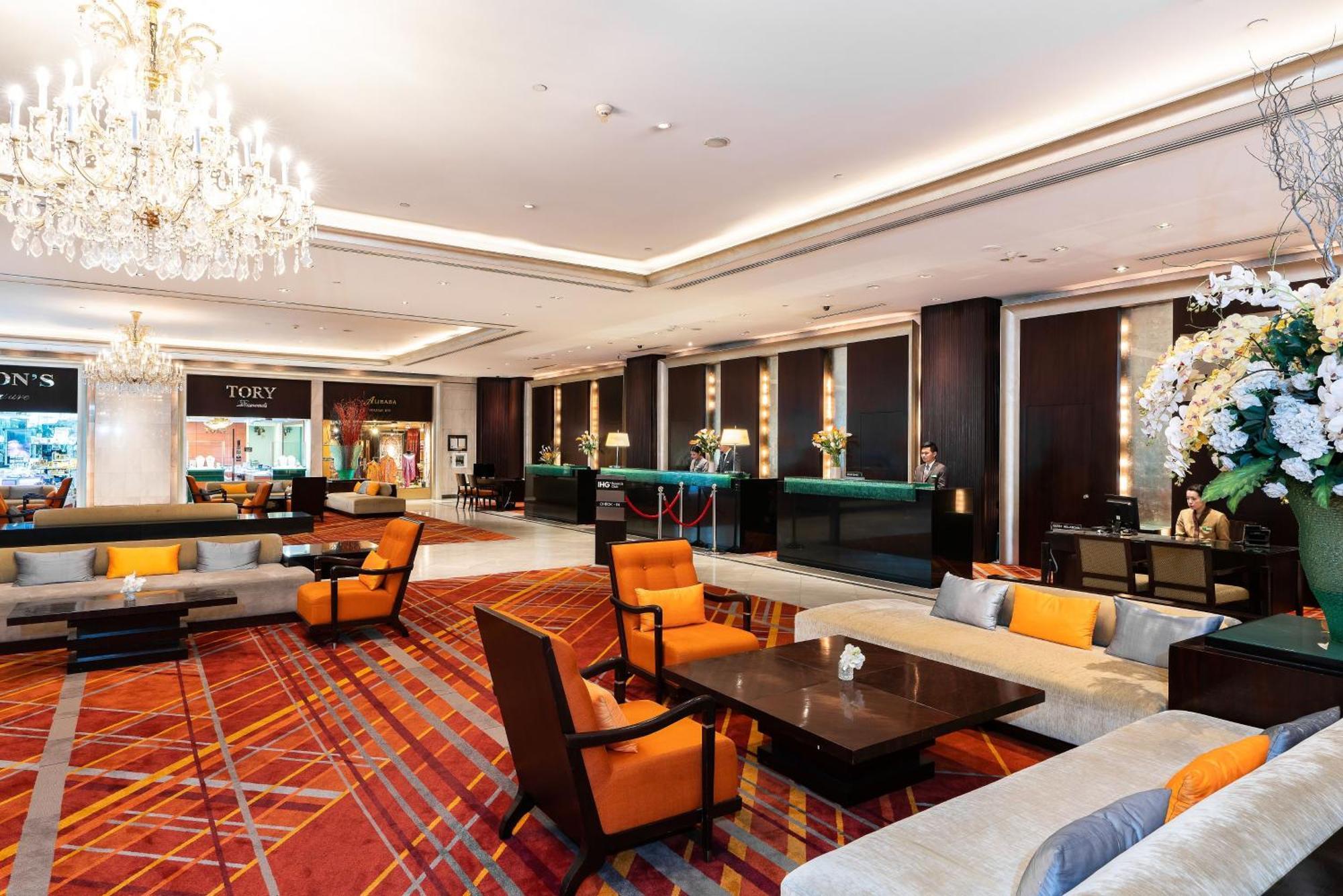 Holiday Inn Bangkok Silom By Ihg Esterno foto