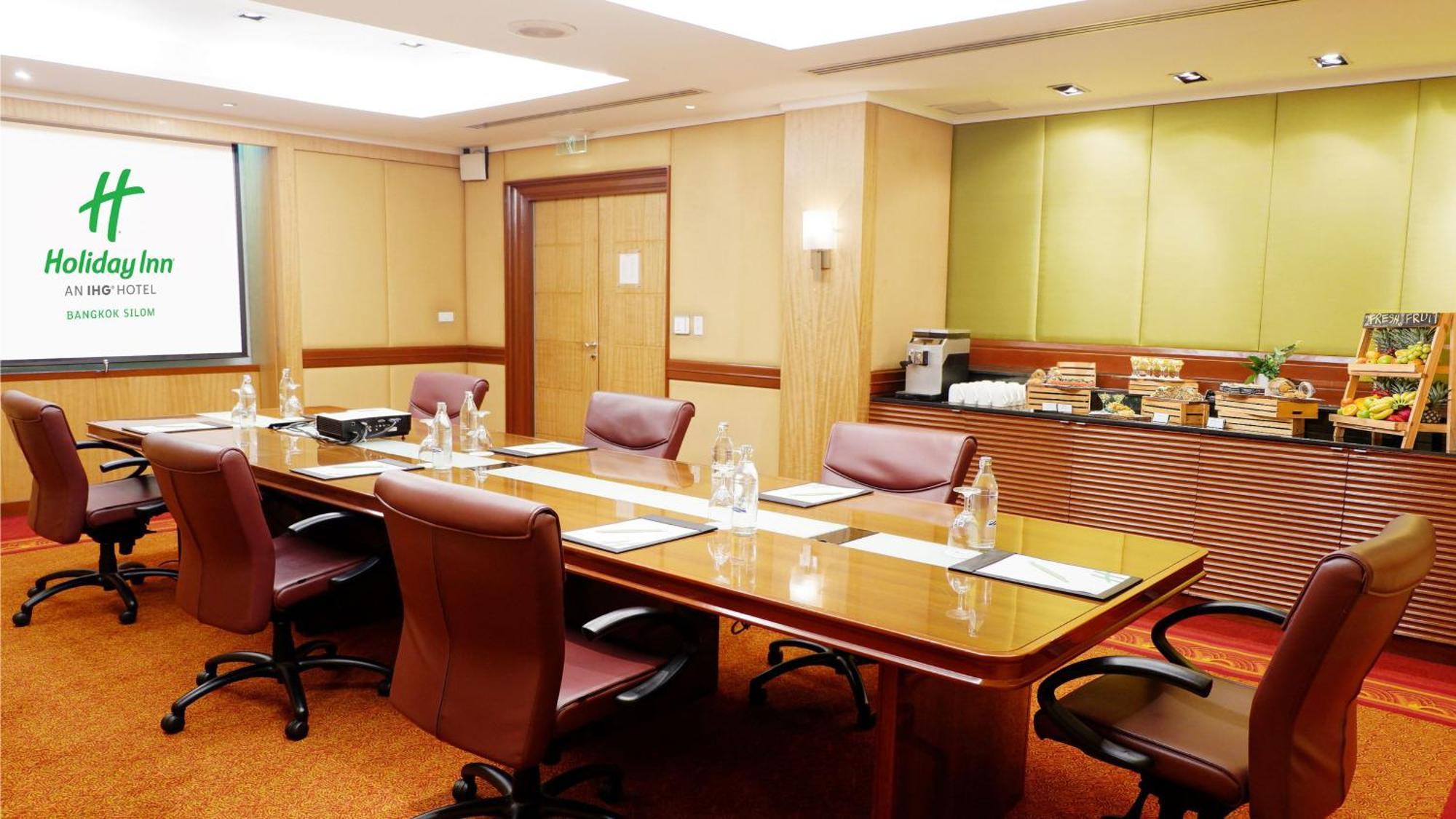 Holiday Inn Bangkok Silom By Ihg Esterno foto