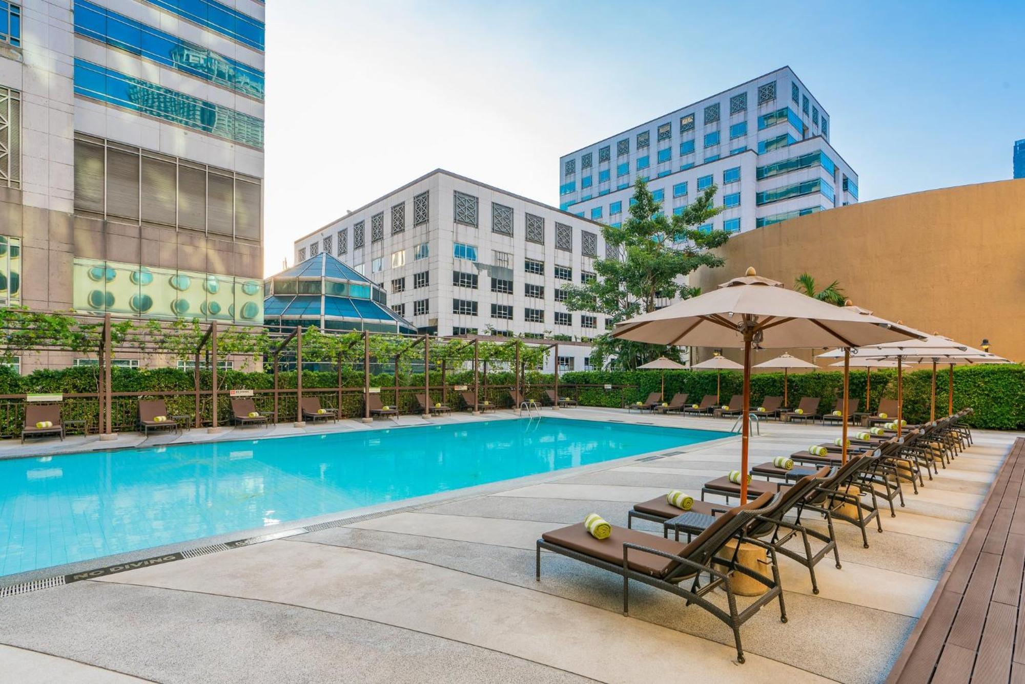 Holiday Inn Bangkok Silom By Ihg Esterno foto