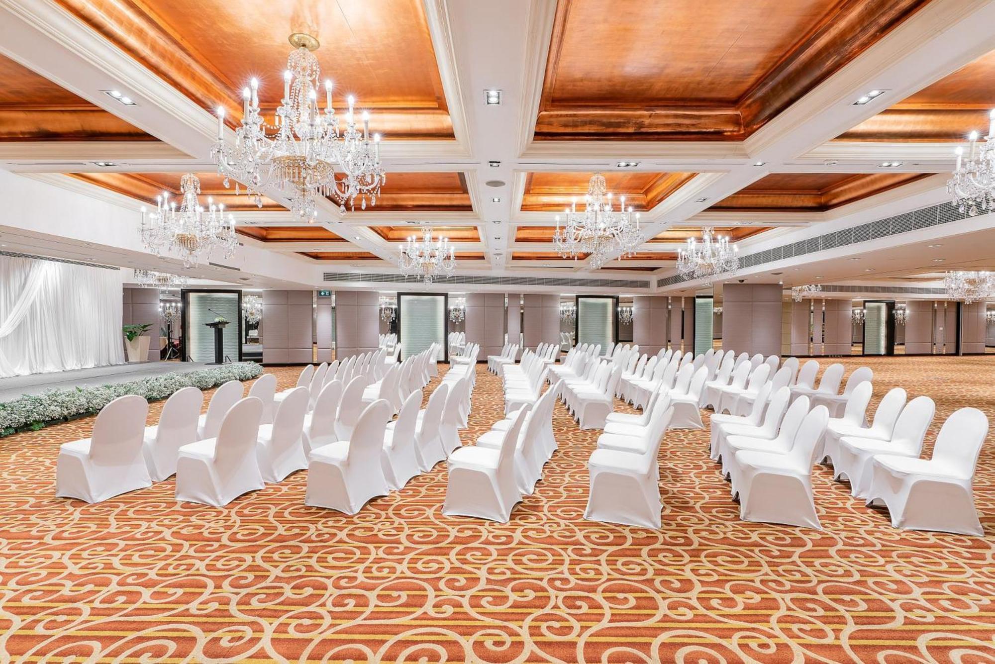 Holiday Inn Bangkok Silom By Ihg Esterno foto