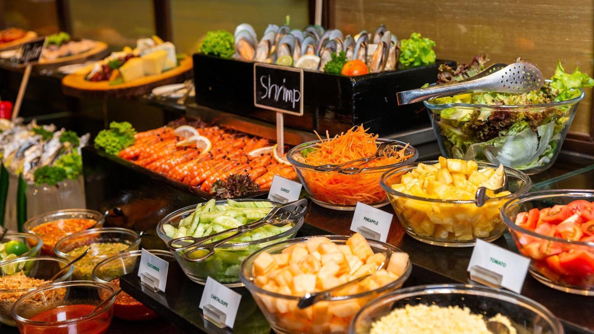 Holiday Inn Bangkok Silom By Ihg Esterno foto